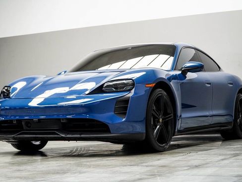 Used 2022 Porsche Taycan GTS w/ Premium Package (P6U) image 12