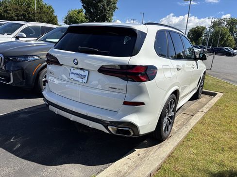 Used 2024 BMW X5 sDrive40i w/ M Sport Package RWD image 25