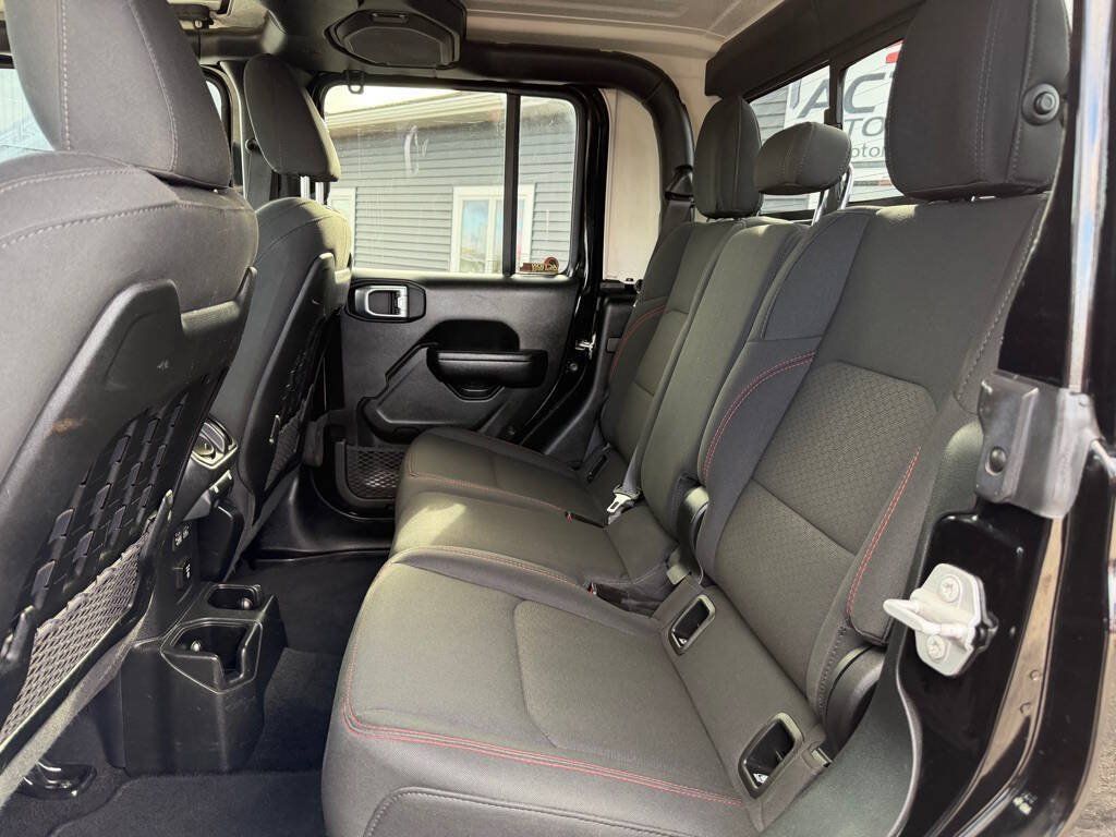 Used 2021 Jeep Gladiator Rubicon w/ Dual Top Group AWD/4WD image 40