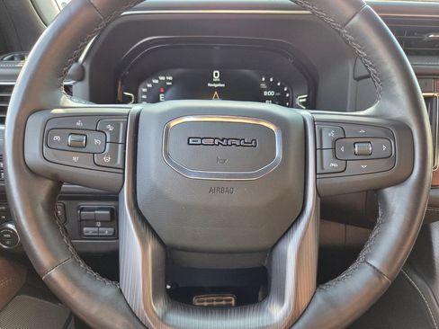 Used 2023 GMC Yukon Denali Ultimate AWD/4WD image 32