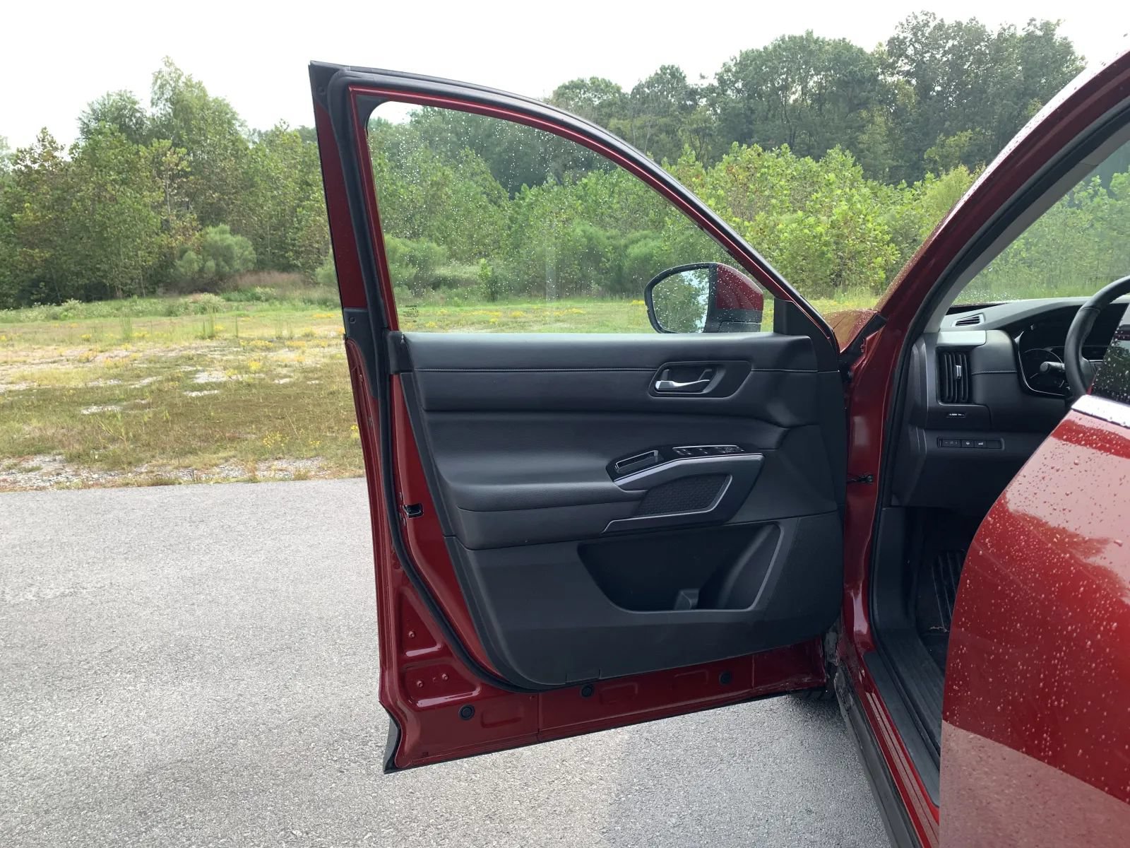 Used 2023 Nissan Pathfinder SL FWD image 15