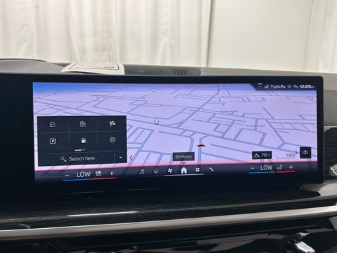 Used 2025 BMW X7 M60i image 17