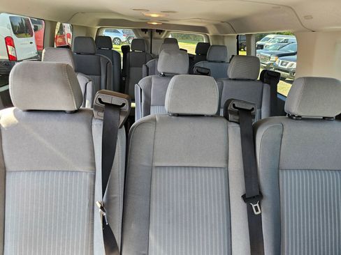 Used 2015 Ford Transit 350 XLT image 9