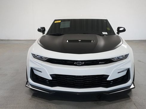 Used 2022 Chevrolet Camaro SS RWD image 2
