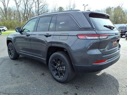 New 2026 Jeep Grand Cherokee Altitude AWD/4WD image 5