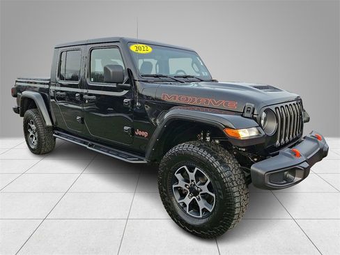 Used 2022 Jeep Gladiator Mojave w/ Cold Weather Group image 3
