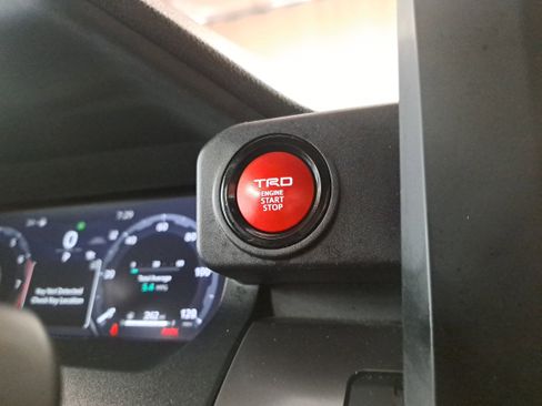 Used 2024 Toyota Tacoma TRD Off-Road image 30