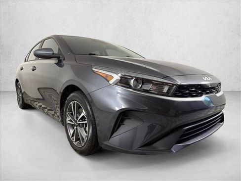 Used 2022 Kia Forte LXS FWD image 1