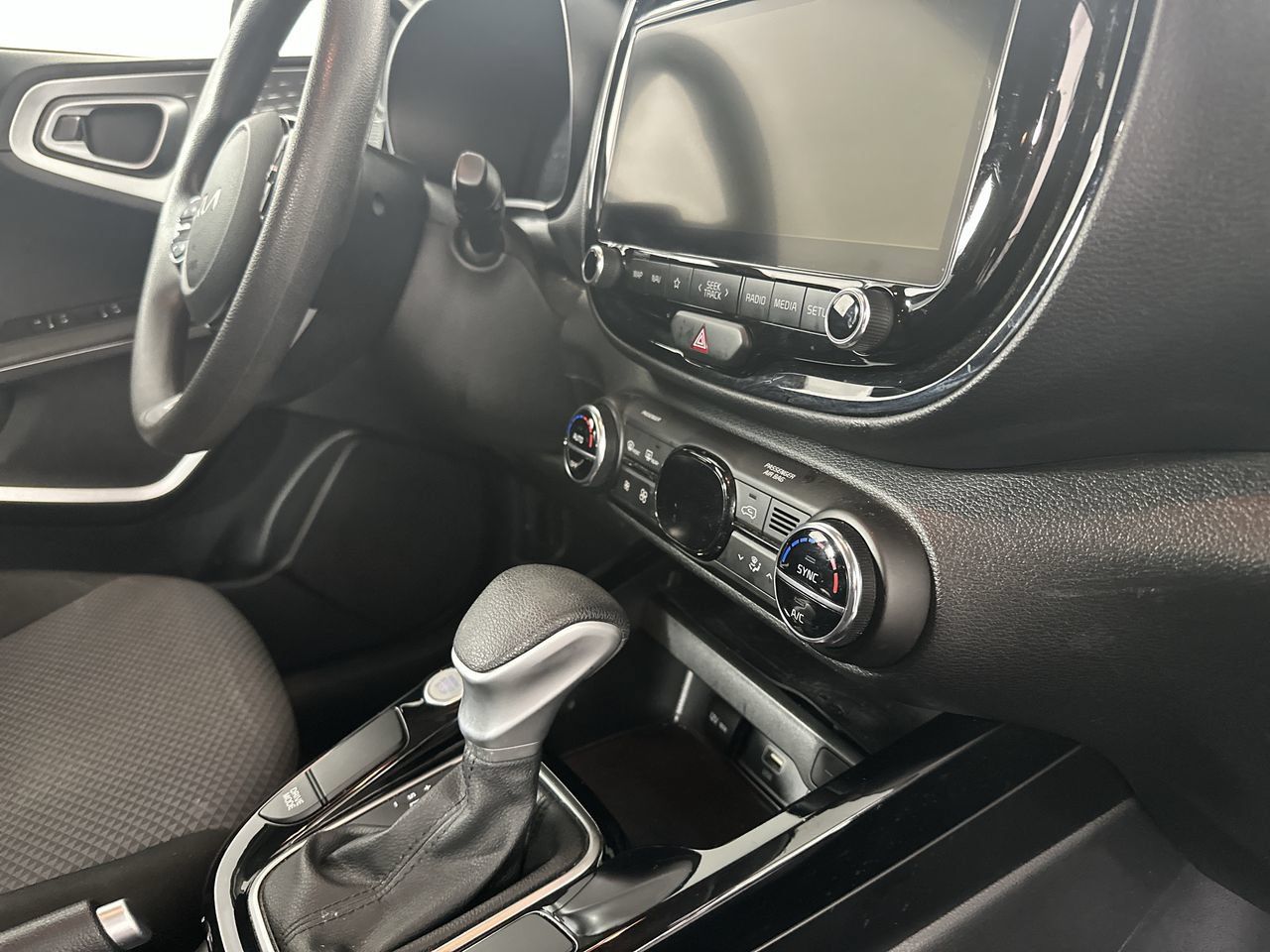 Certified 2023 Kia Soul S FWD image 15