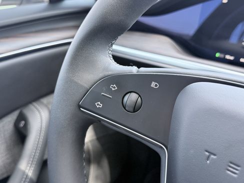 Used 2025 Tesla Model S AWD/4WD image 65