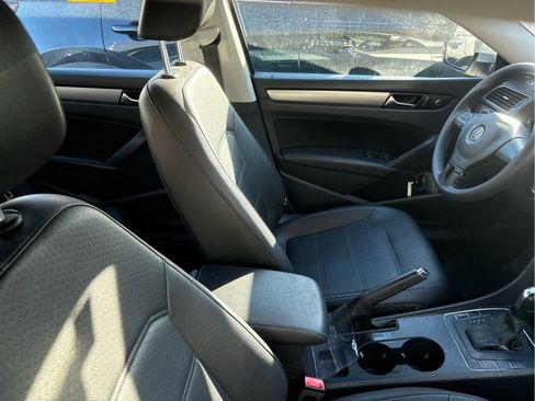 Used 2013 Volkswagen Passat Wolfsburg Edition image 5