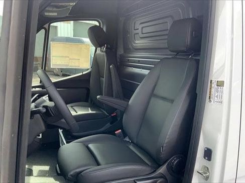 New 2025 Mercedes-Benz Sprinter 2500 image 17