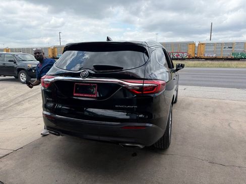 Used 2018 Buick Enclave Essence w/ Trailering Package image 16