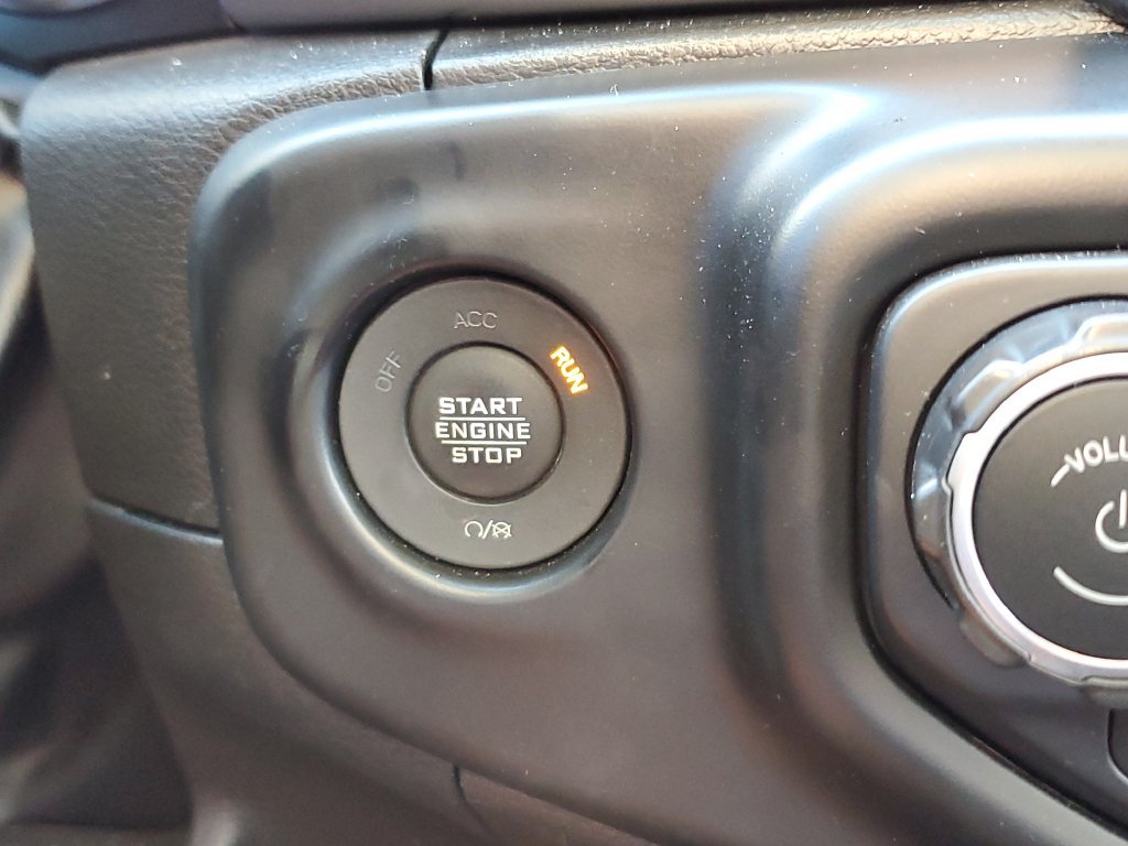 Used 2022 Jeep Gladiator Sport AWD/4WD image 28