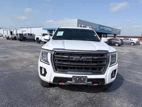 Used 2023 GMC Yukon AT4 AWD/4WD image 8