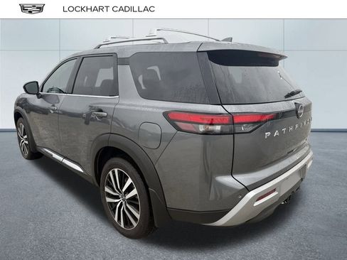 Used 2024 Nissan Pathfinder Platinum image 4