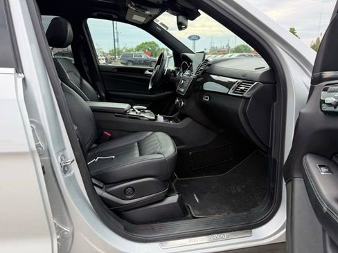 Used 2019 Mercedes-Benz GLS 450 4MATIC image 12