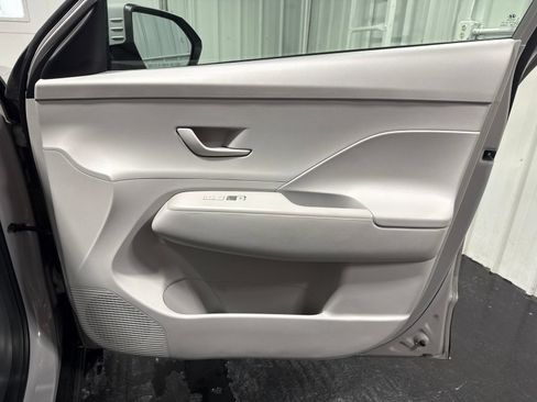 Used 2024 Hyundai Kona SEL AWD/4WD image 13
