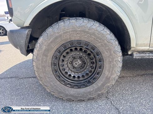 Used 2023 Ford Bronco Outer Banks AWD/4WD image 14