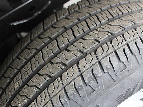 Used 2024 Chevrolet Colorado W/T image 28