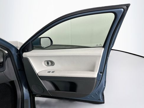 Used 2024 Hyundai Ioniq 5 SEL image 32