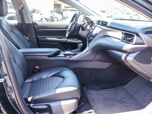 Certified 2020 Toyota Camry SE w/ Moonroof Package AWD/4WD image 20