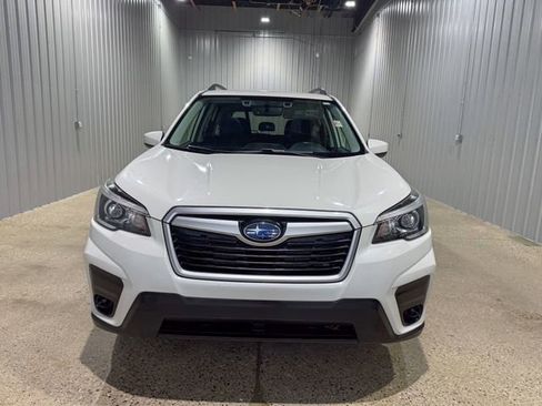 Used 2019 Subaru Forester Premium AWD/4WD image 9