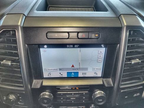 Used 2018 Ford F150 XLT w/ Equipment Group 302A Luxury AWD/4WD image 18