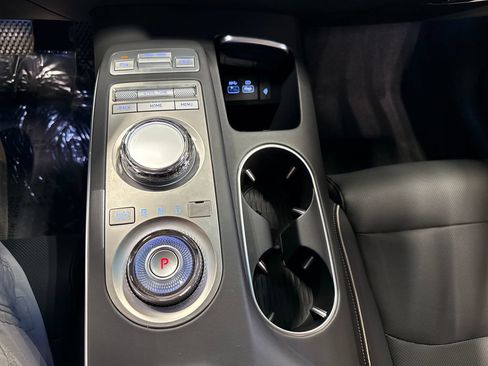 Used 2025 Genesis Electrified GV70 w/ Prestige Package AWD/4WD image 21
