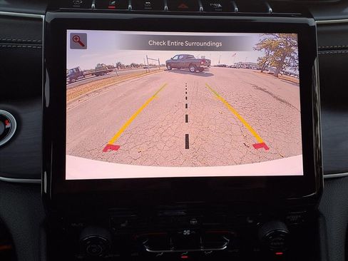 New 2025 Jeep Grand Cherokee Limited image 12