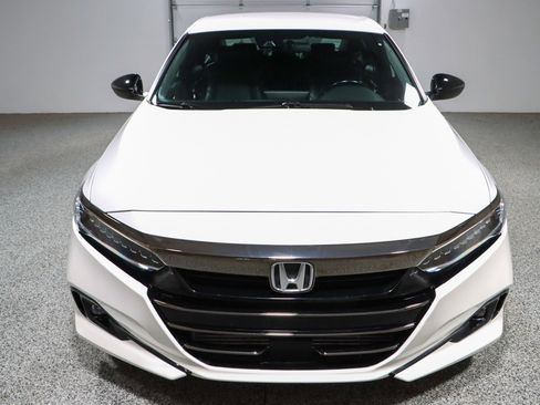 Used 2022 Honda Accord Sport image 4