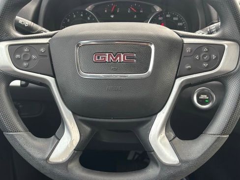 Used 2023 GMC Terrain SLE w/ Driver Convenience Package image 17