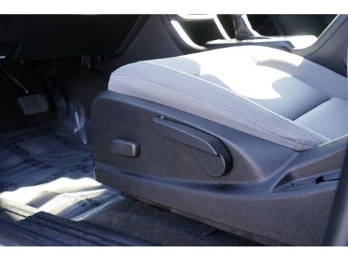 Used 2018 Chevrolet Colorado W/T w/ WT Convenience Package image 15