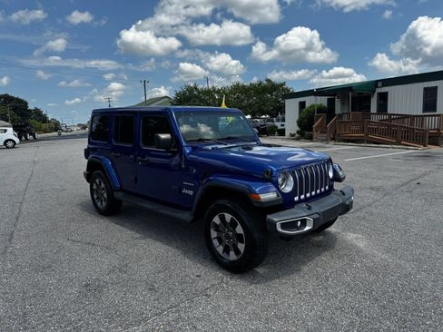 Used 2020 Jeep Wrangler Unlimited Sahara AWD/4WD image 2