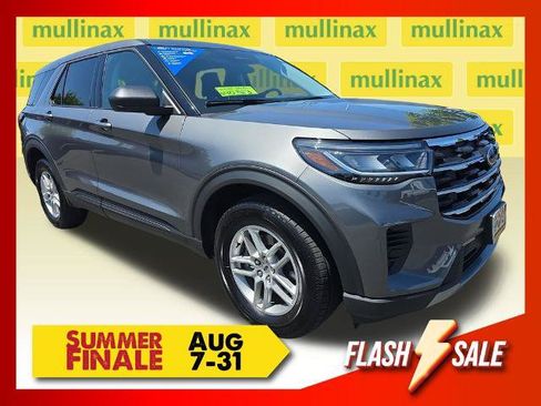 Certified 2026 Ford Explorer Active AWD/4WD image 1