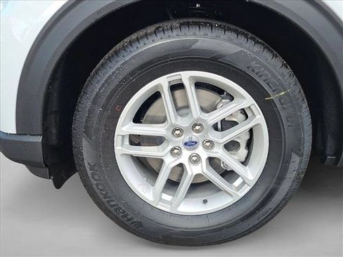 New 2026 Ford Explorer Active RWD image 10