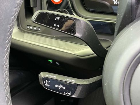 Used 2024 Porsche Cayenne image 38