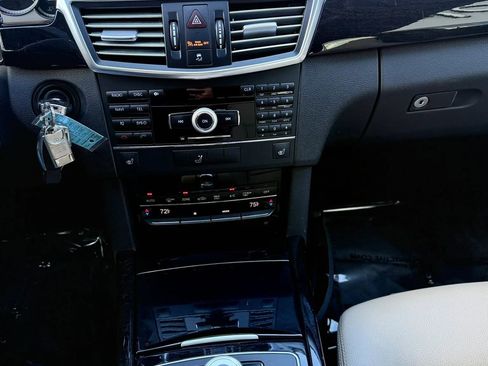 Used 2011 Mercedes-Benz E 350 4MATIC Wagon image 21