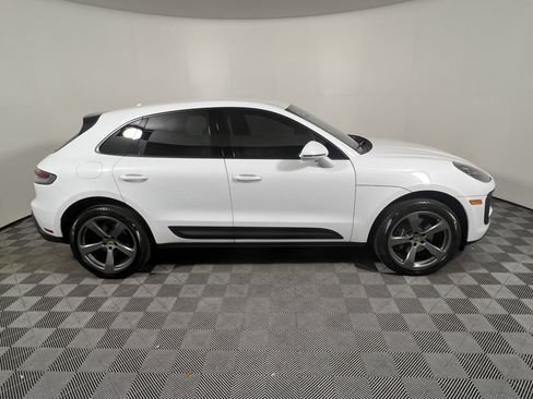 Certified 2023 Porsche Macan AWD/4WD image 8
