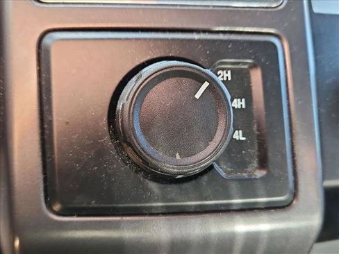 Certified 2019 Ford F150 XLT w/ Equipment Group 302A Luxury image 5