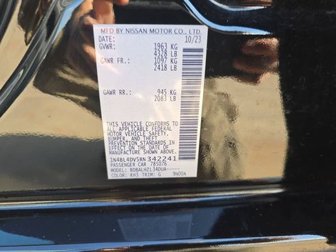 Used 2024 Nissan Altima 2.5 SV FWD image 32