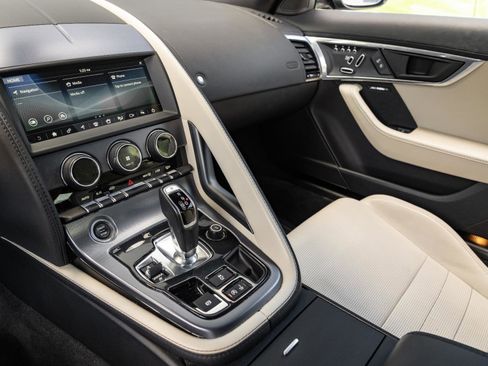 Used 2020 Jaguar F-TYPE Coupe image 8