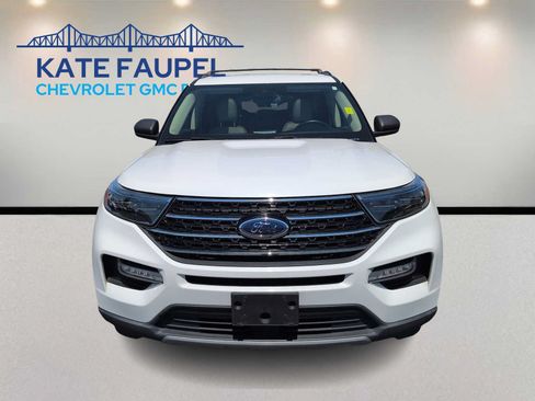 Used 2021 Ford Explorer XLT w/ Equipment Group 202A AWD/4WD image 2
