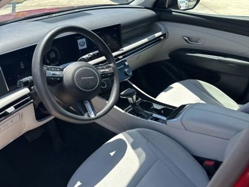 Used 2025 Hyundai Tucson SEL AWD/4WD image 24
