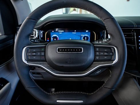 Used 2023 Jeep Wagoneer Series III w/ Preferred Equipment Group image 43