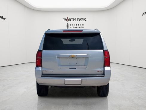 Used 2017 Chevrolet Tahoe LT w/ Luxury Package AWD/4WD image 4