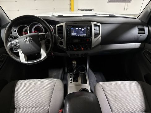 Used 2015 Toyota Tacoma 4x4 Double Cab w/ SR5 Package image 10