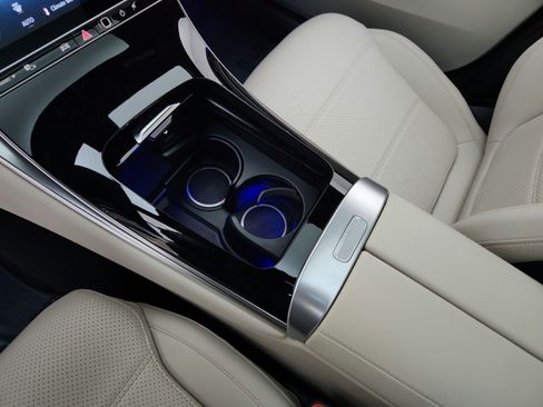 Certified 2026 Mercedes-Benz GLC 300 image 25