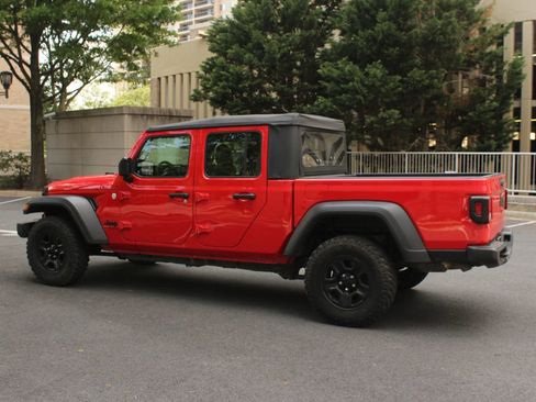 Used 2020 Jeep Gladiator Sport AWD/4WD image 9