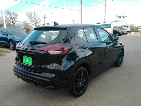Used 2023 Nissan Kicks S image 6